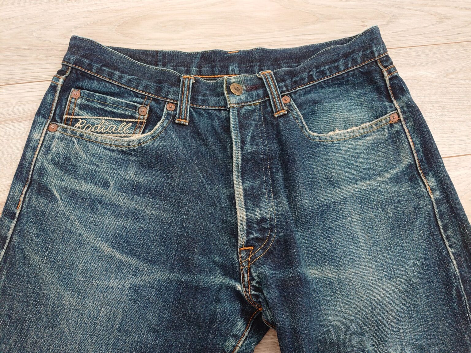 リジッドデニムとは?特徴や育て方・おすすめする理由を徹底解説 - DENIM LIFE BLOG