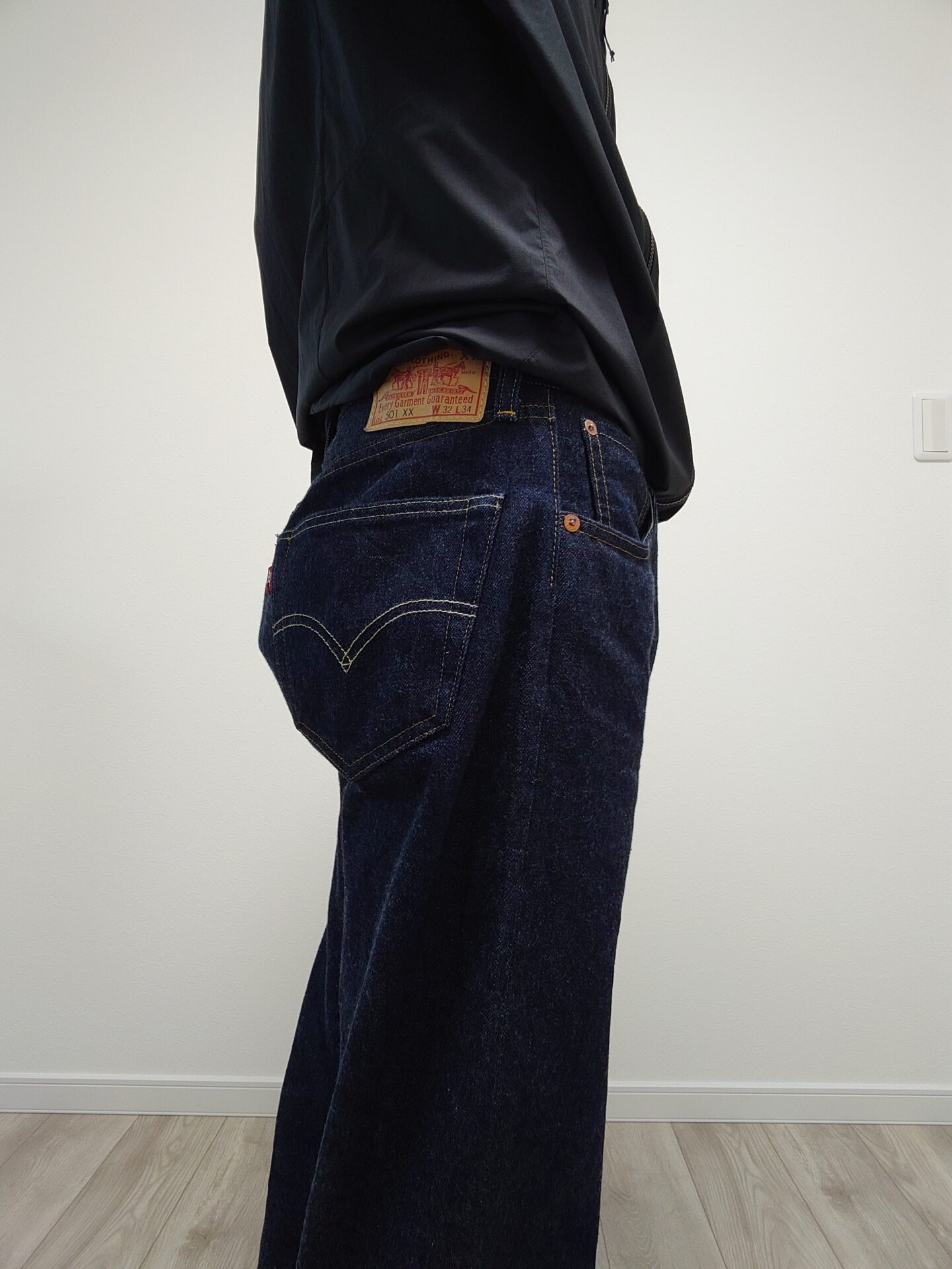 リーバイス501XX】LVC1955デニム500時間穿き込んだ色落ちをレビュー  